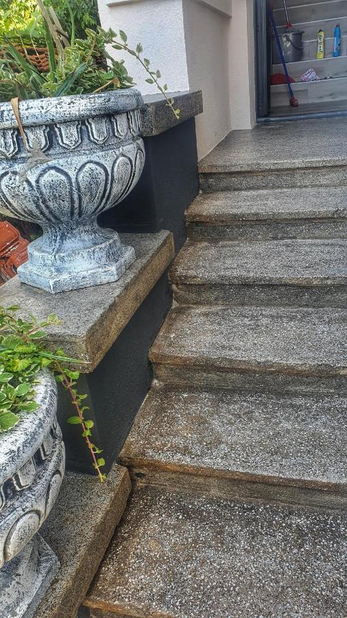 Castello Inn Smederevska Palanka エクステリア 写真